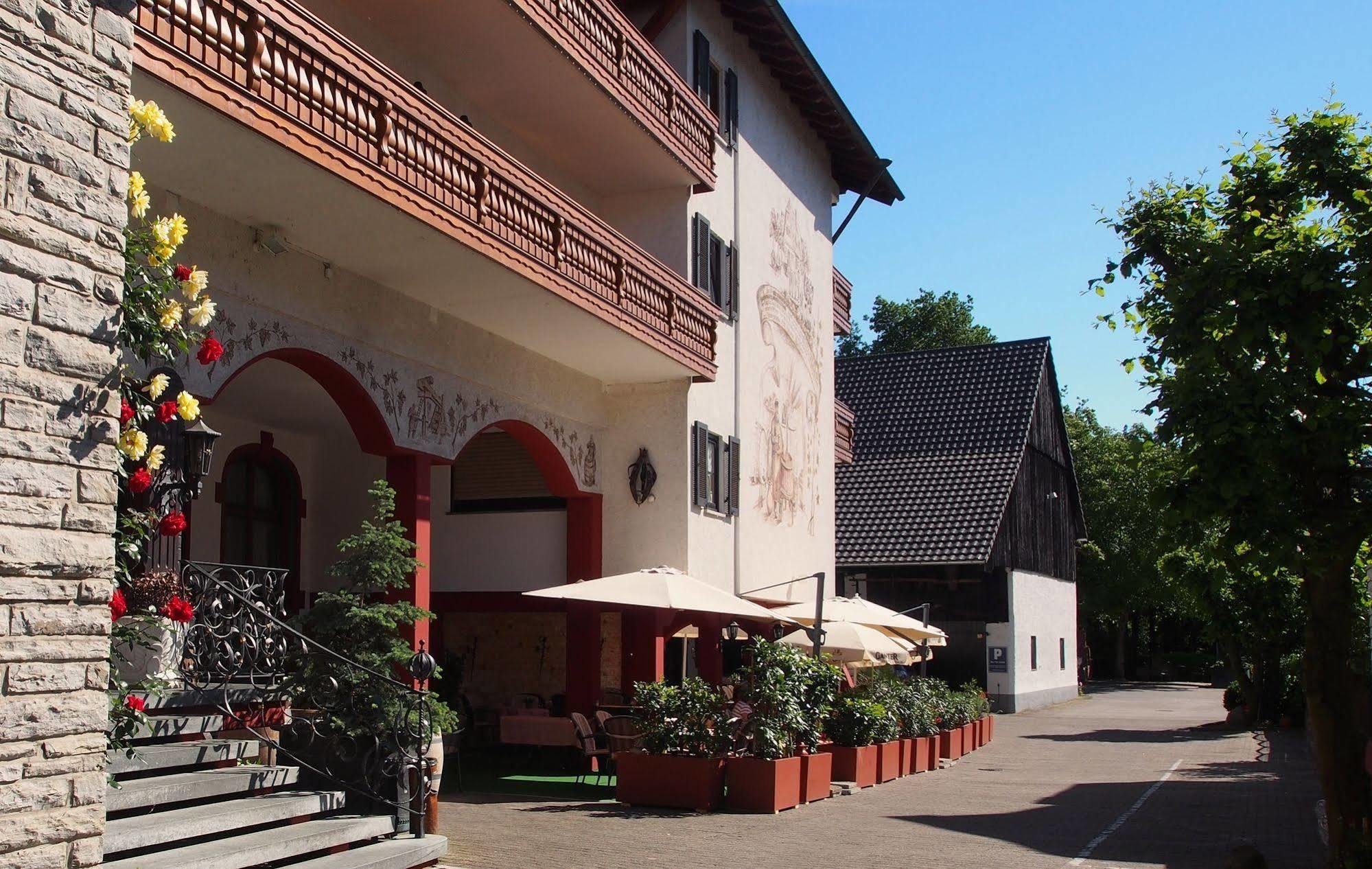 Hotel-Restaurant Bierhaeusle Freiburg im Breisgau Exterior photo